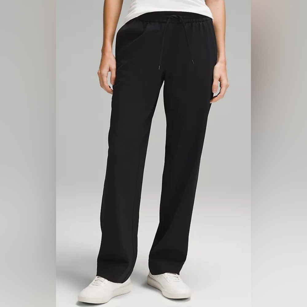 NWOT LULULEMON  Mid-Rise Pant 31.5" Inseam *Luxtreme, Black, Medium